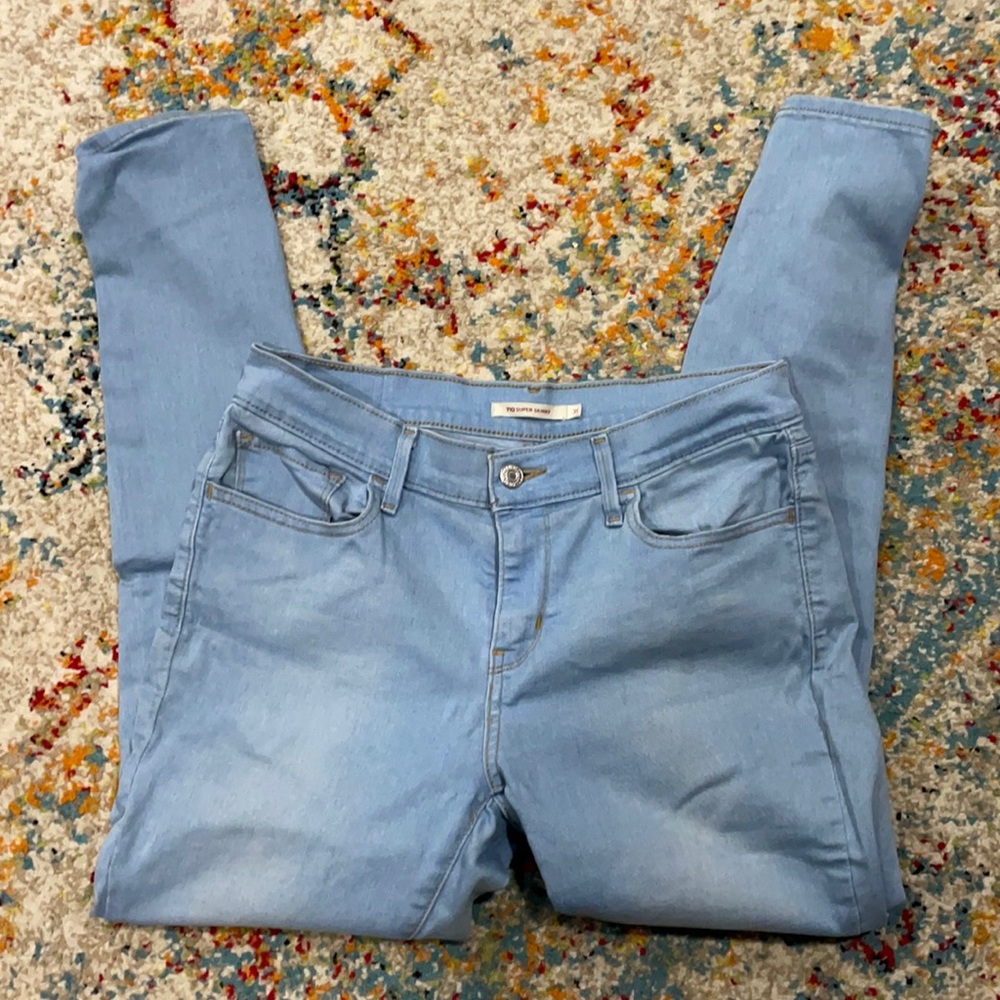 Levi’s 710 Super Skinny jeans size 31